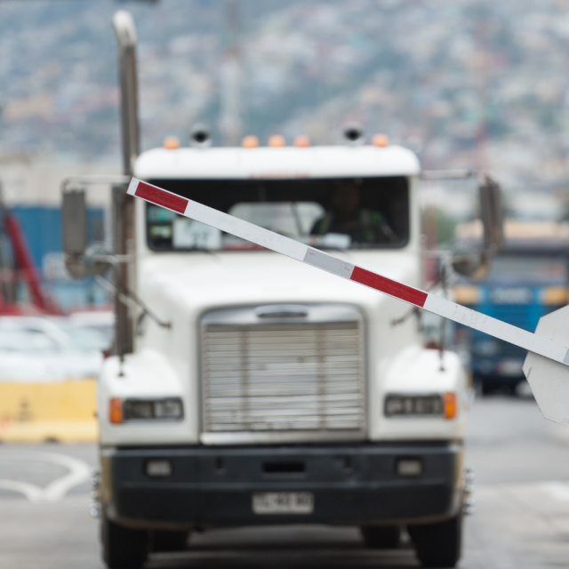 Investissements transfrontaliers dans l'énergie et les transports